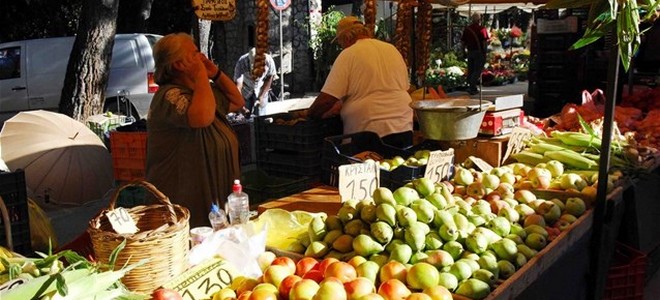 Θεσσαλία: Αυξάνει το κόστος αυξάνουν και οι τιμές στις λαϊκές – Μέτρα ζητούν οι παραγωγοί