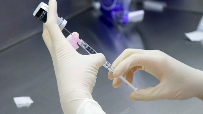 Ανοίγουν σήμερα τα ραντεβού για τα εμβόλια στην ηλικιακή ομάδα 60-64