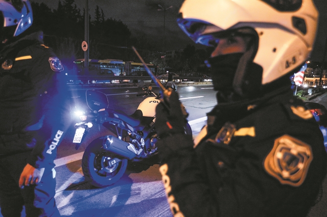 Απόρρητο έγγραφο: Νέα τροπή στο σκάνδαλο των ασυρμάτων