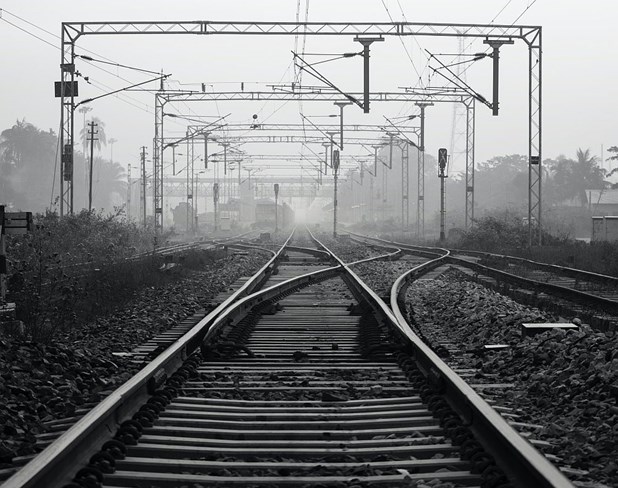 Τέσσερις μνηστήρες για την ηλεκτροκίνηση στη σιδηροδρομική γραμμή Λάρισα - Βόλος