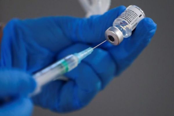 Αύξηση των κρουσμάτων κορονοϊού στην Ιταλία: Αποσύρθηκε παρτίδα εμβολίων της AstraZeneca