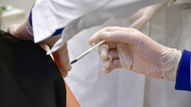 Εμβόλιο: Ανοίγει η πλατφόρμα για τις ηλικίες 70-74 – 30.000 εμβολιασμοί στη Λάρισα