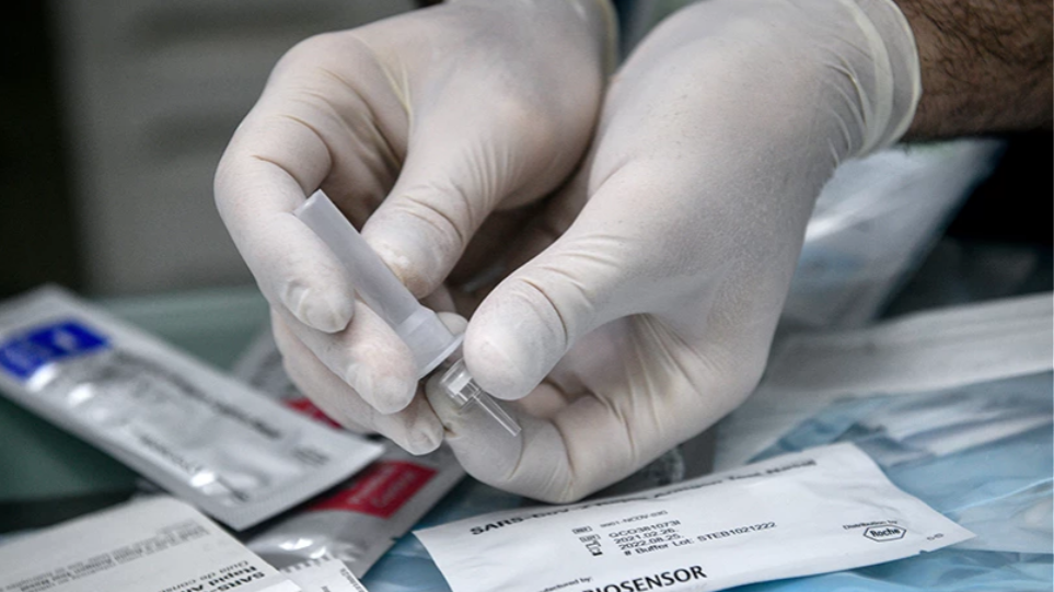 Self tests: Δωρεάν διάθεση έως και την Τετάρτη μόνο στην εκπαιδευτική κοινότητα