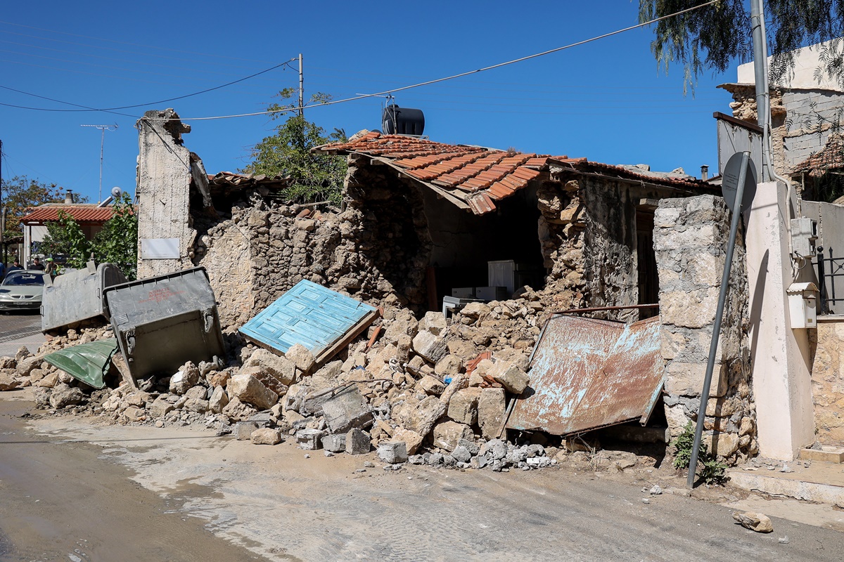 Μετά το Πάσχα οι κατεδαφίσεις στα σεισμόπληκτα της Ελασσόνας