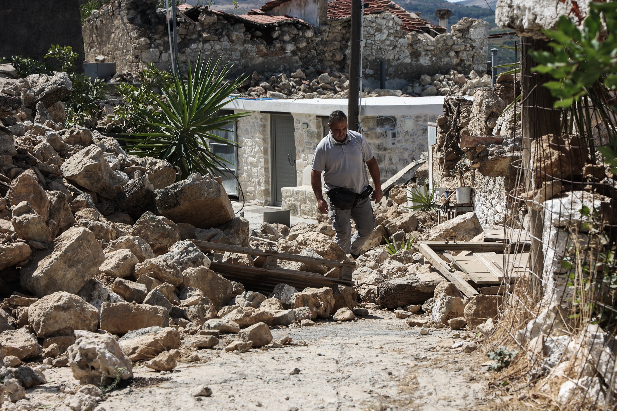 Σεισμός στην Κρήτη: Ανήσυχοι οι κάτοικοι για τους μετασεισμούς – Τα μέτρα στήριξης για τους σεισμόπληκτους
