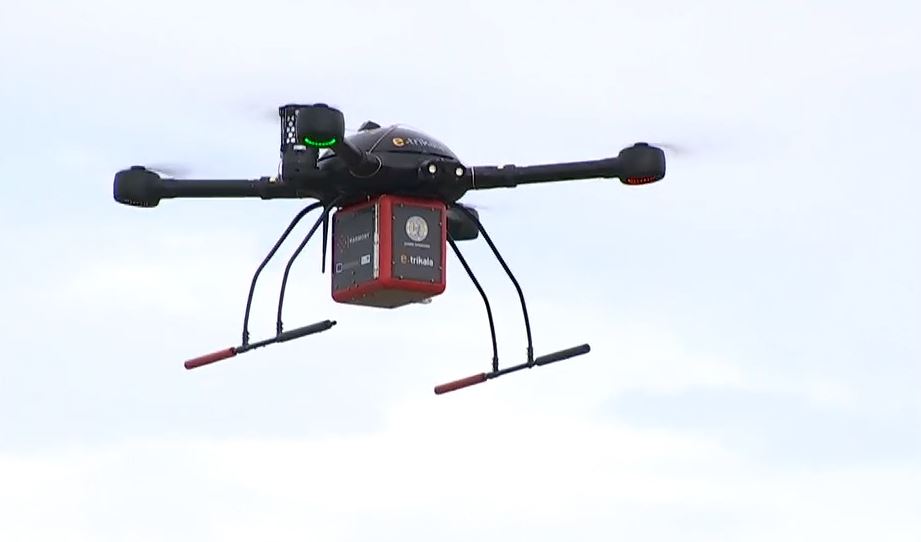 Τρίκαλα: Η πρώτη στην Ευρώπη μεταφορά φαρμάκων με drone (video)