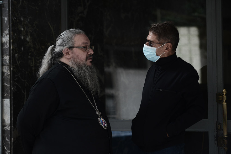 Μητροπολίτης Λαρίσης : Τα «μαγαζάκια» του Σώρρα πίσω από τους αρνητές