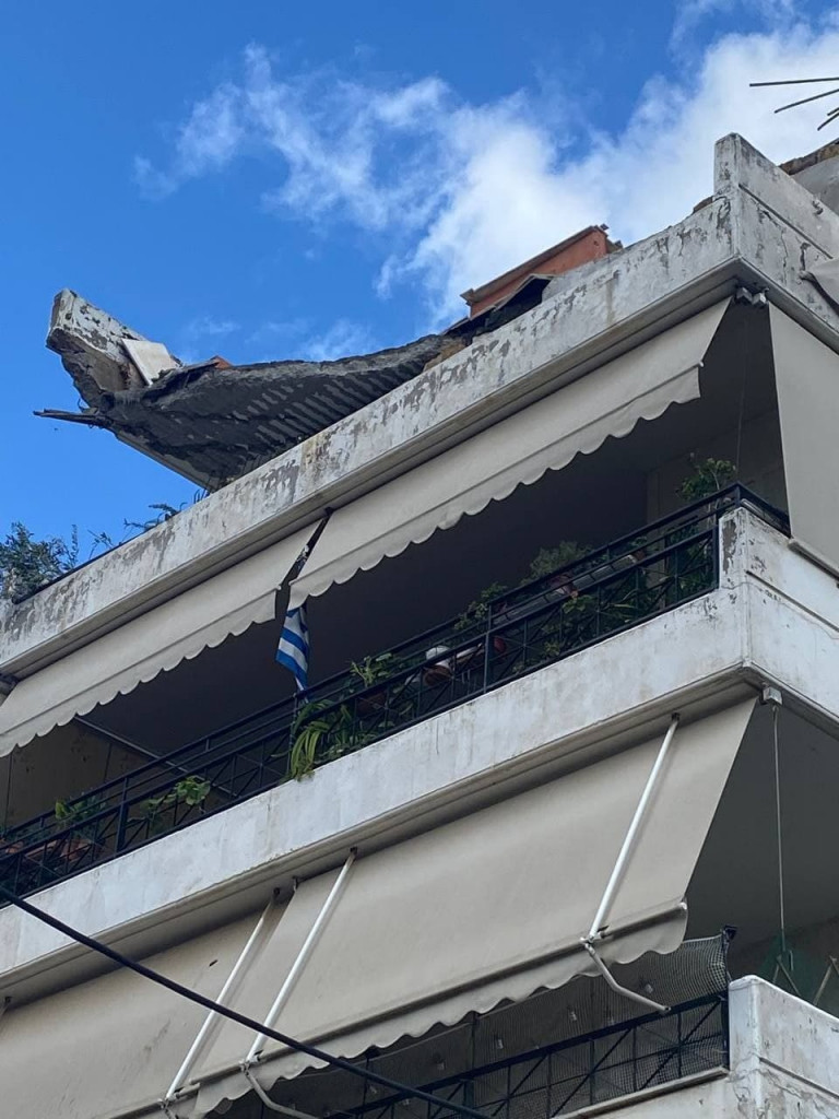 Έπεσε μπαλκόνι πολυκατοικίας στο Χαλάνδρι – Εκκενώθηκε το κτίριο