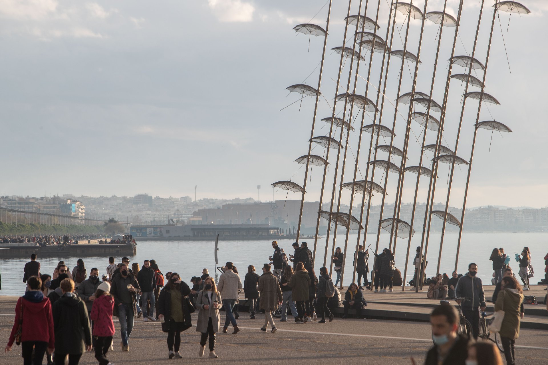 Στα ύψη η ανησυχία για τη Β. Ελλάδα – Ακύρωση της παρέλασης στα Γρεβενά και συνεργεία εμβολιασμών σε απομακρυσμένα χωριά