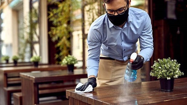 Κορωνοϊός: Προς υποχρεωτικό εμβολιασμό οι εργαζόμενοι στην εστίαση