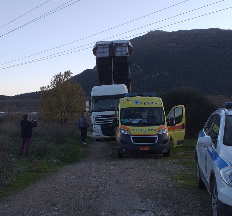 Βρήκε τραγικό θάνατο οδηγός φορτηγού – Τον κεραυνοβόλησε ρεύμα (φώτο)