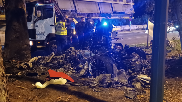 Φοβερό τροχαίο με Ferrari στη Βούλα – Νεκρός ο αδερφός της βουλευτού Κατερίνας Μονογυιού – Δείτε βίντεο