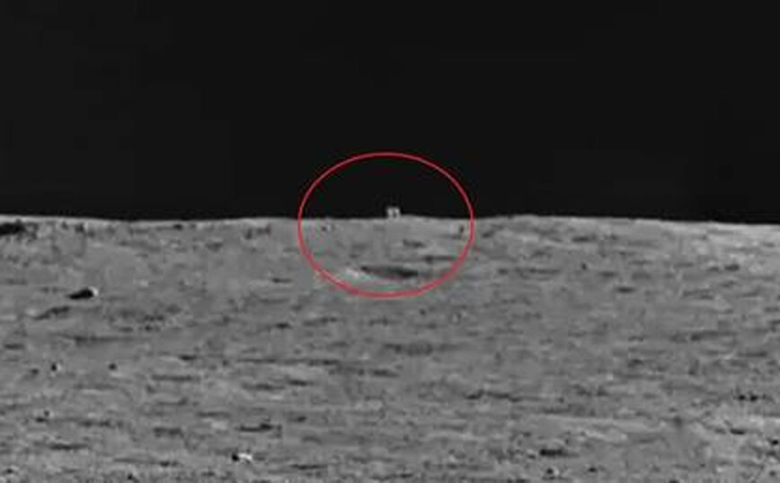 Λύθηκε το μυστήριο με «το αινιγματικό καλύβι στη Σελήνη» – Τι έδειξε η κοντινή φωτογραφία του κινεζικού ρόβερ