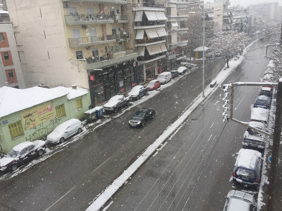 Κόντρα στις προβλέψεις ο Φάνης Τακούδης βλέπει πιθανότητα χιονόπτωσης αύριο και στη Λάρισα- Τι λέει για το ότι δεν χιόνισε τελικά χθες