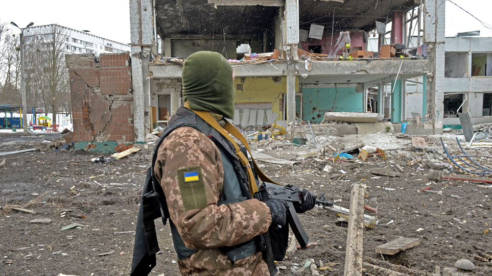 Πόλεμος στην Ουκρανία: Σε απόσταση 15 χιλιομέτρων από το Κίεβο οι Ρώσοι, ετοιμάζονται για επίθεση
