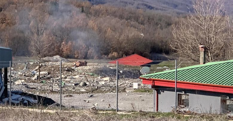 Τρεις αγνοούμενοι , ένας τραυματίας από την ισχυρή έκρηξη σε εργοστάσιο δυναμίτιδας στην Ιτέα Γρεβενών (ΦΩΤΟ+video)
