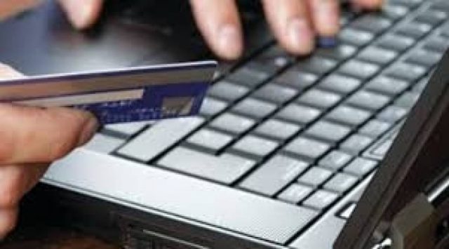 Ελασσόνα: Απάτη μέσω διαδικτύου – Μηχανή και χρήματα “έκαναν φτερά”