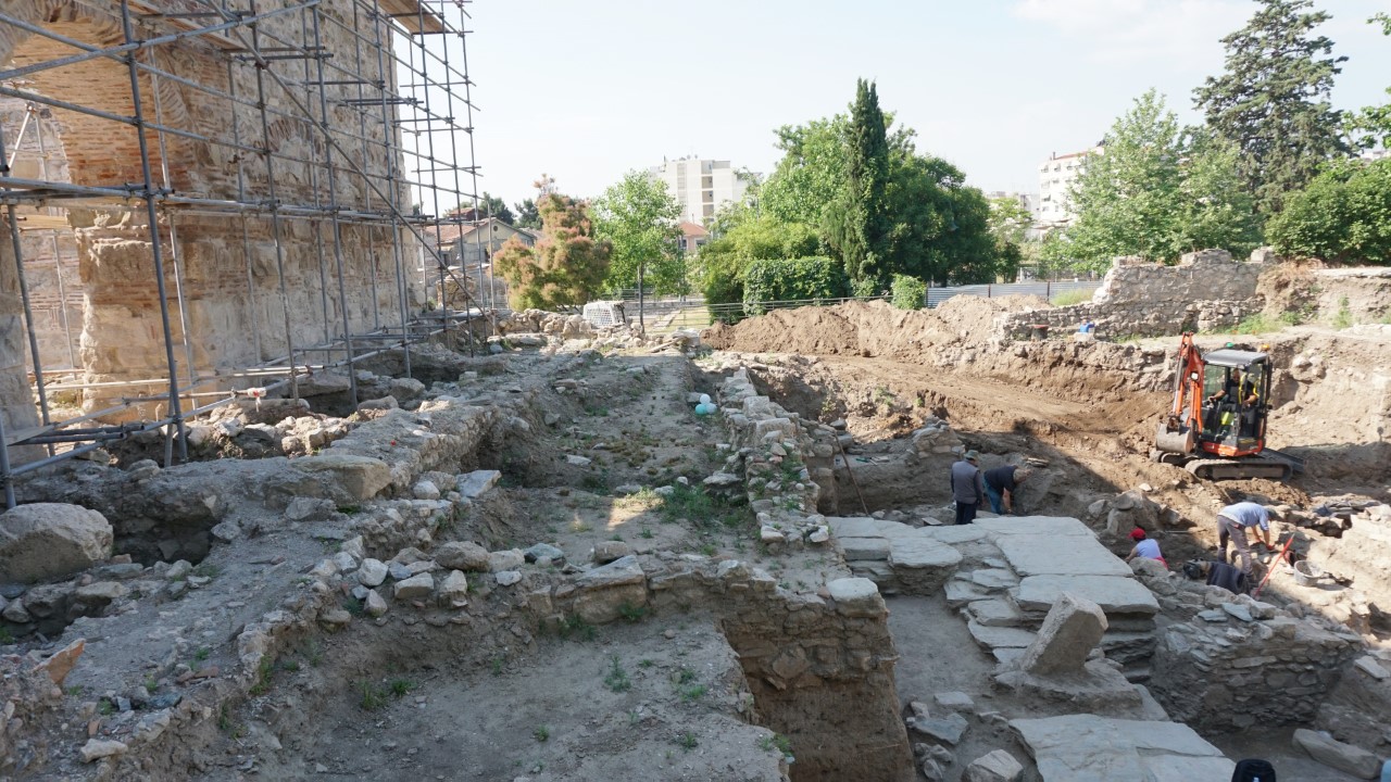 Λάρισα: Τα θεμέλια του αρχαίου ναού της Αθηνάς Πολιάδος στο Μπεζεστένι! – ΦΩΤΟ