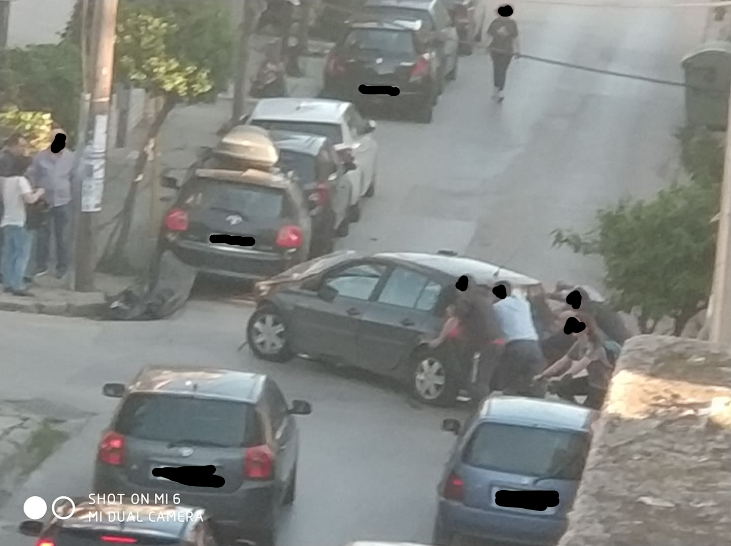 Τροχαίο στη Λάρισα – Χτύπησαν τέσσερα αυτοκίνητα (ΦΩΤΟ)