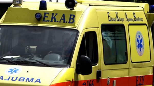 Άντρας παρασύρθηκε από αυτοκίνητο στον Τύρναβος - Μεταφέρθηκε στο Πανεπιστημιακό στην Λάρισα
