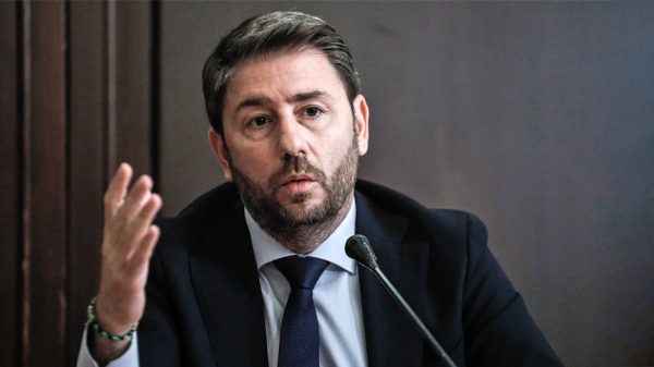 Ανδρουλάκης: Λάβρος ο πρόεδρος του ΠΑΣΟΚ – ΚΙΝΑΛ κατά Μαξίμου για τις υποκλοπές