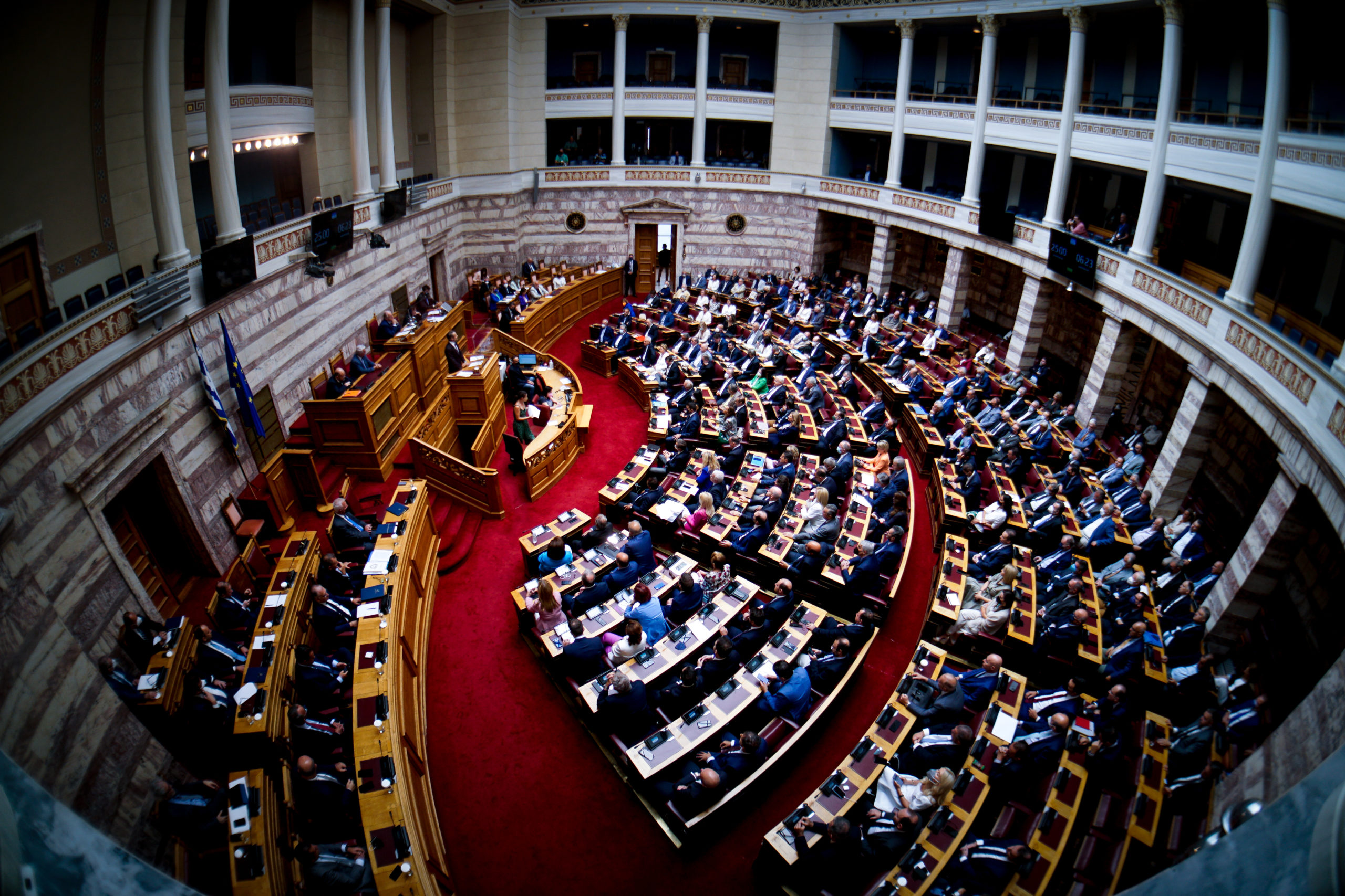 Παρακολουθήσεις: Στην Ολομέλεια η πρόταση του ΠΑΣΟΚ για σύσταση εξεταστικής – Η διαδικασία