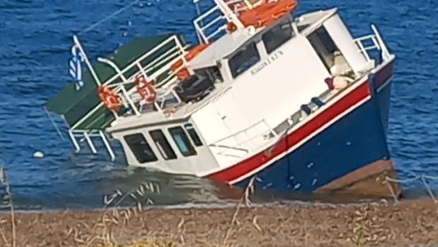 Σαμοθράκη: Περιηγητικό σκάφος με επιβάτες έπεσε σε βράχια και βούλιαξε