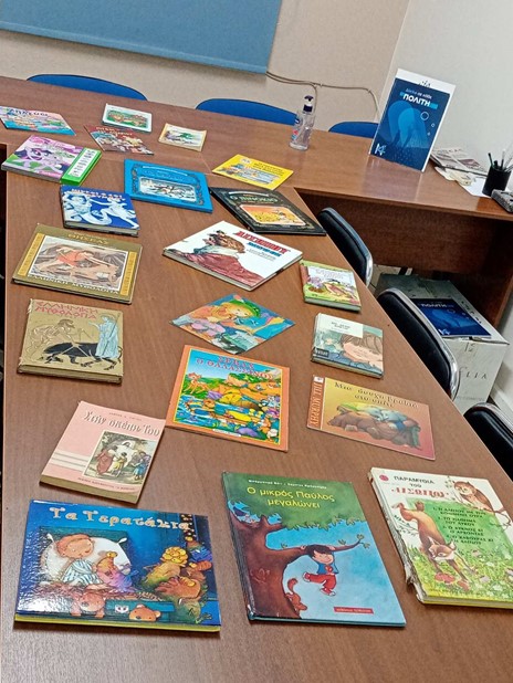 ΔΕΕΠ Λάρισας ΝΔ: Συμβολική προσφορά βιβλίων στη δανειστική βιβλιοθήκη 