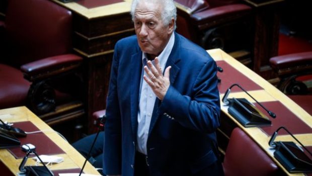 Εκλογικός νόμος: Καβγάς Σκανδαλίδη – Χαρακόπουλου στη Βουλή