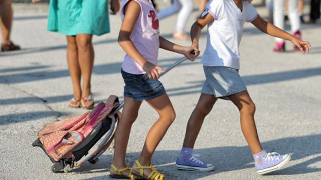 Παιδάκι το έσκασε από το Νηπιαγωγείο – Το βρήκαν περαστικοί στο δρόμο!