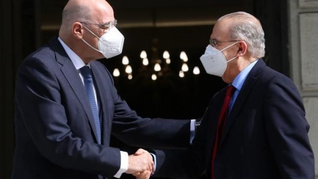Τηλεφωνική επικοινωνία Δένδια – Κασουλίδη στη σκιά των τουρκικών προκλήσεων