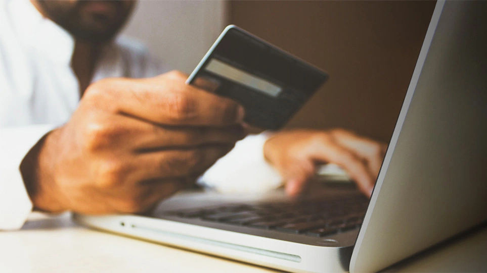 Αναζήτησε το e-banking τράπεζας μέσω ίντερνετ και έπεσε σε απατεώνες