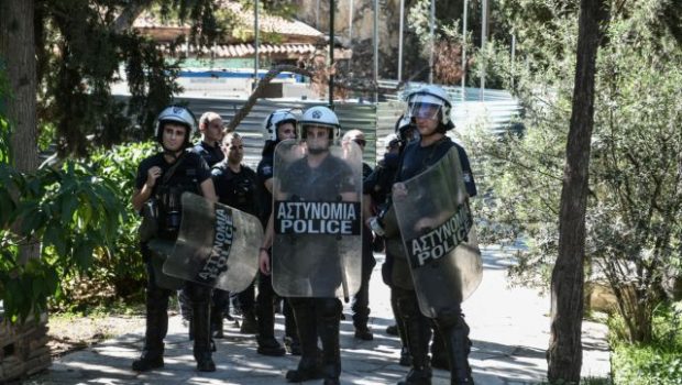 Ηλιόπουλος: Όσα συμβαίνουν στα Εξάρχεια αποτελούν ντροπή για κάθε δημοκρατικό κράτος δικαίου