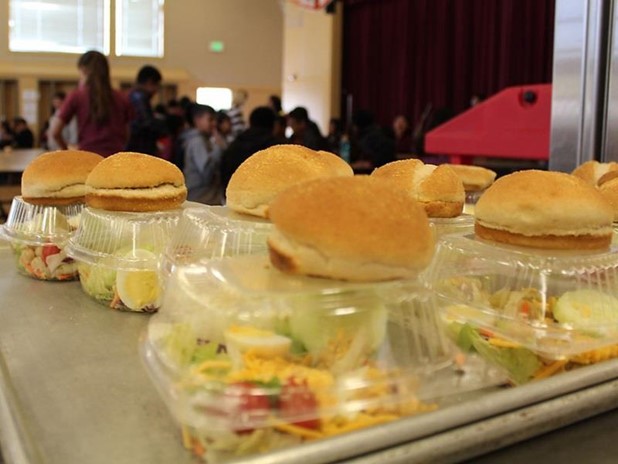 Λάρισα: Γεύματα για μαθητές σε αυτά τα 28 σχολεία