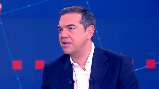 Τσίπρας: «Μικρός λαός και πολεμά δίχως σπαθιά και βόλια…»: Με στίχους Ρίτσου το μήνυμα για την 28η Οκτωβρίου