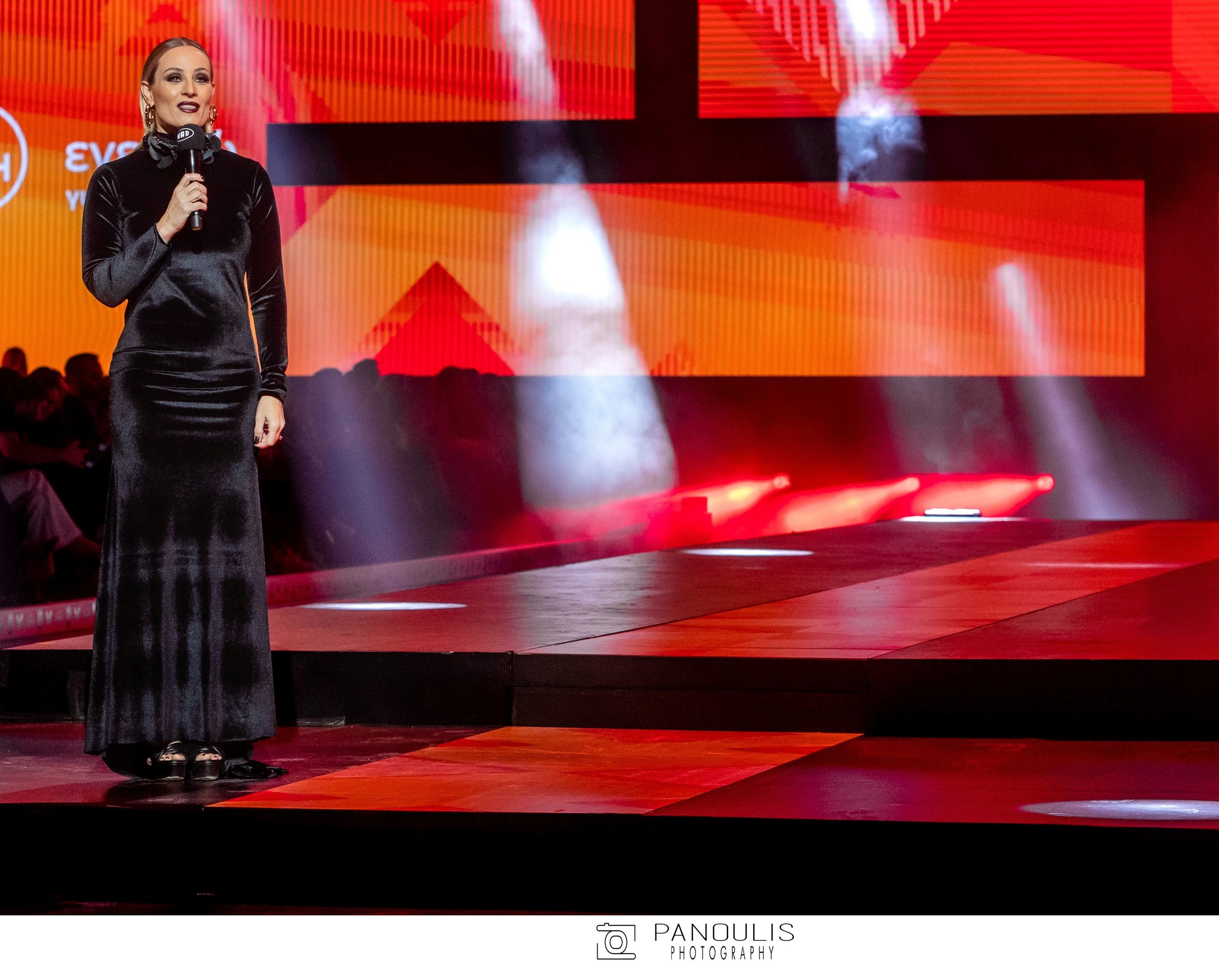 Madwalk 2022: Η λαμπερή βραδιά με τους ξεχωριστούς προσκεκλημένους αποκλειστικά στο ΜΕGA