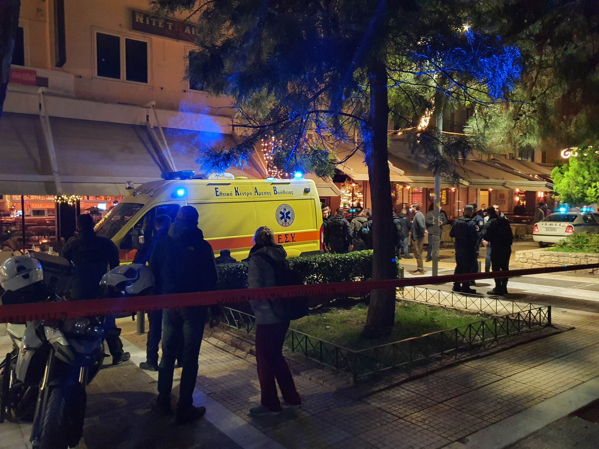 Νέα Σμύρνη: Ένας νεκρός και τουλάχιστον δύο τραυματίες από πυροβολισμούς