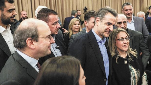 Παρακολούθηση Χατζηδάκη «εκτός πλαισίου» της ΕΥΠ