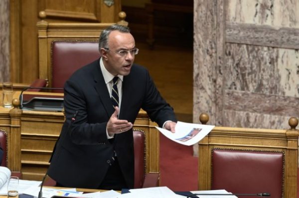 Προϋπολογισμός 2023: Καβγάς Σταϊκούρα με Τσακαλώτο – «Και ψεύτης και αλαζόνας και τυχοδιώκτης»