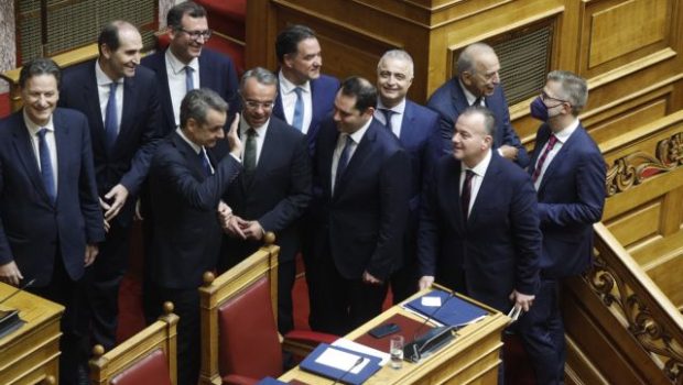 Προϋπολογισμός: Εγκρίθηκε με 156 ψήφους – 143 βουλευτές καταψήφισαν