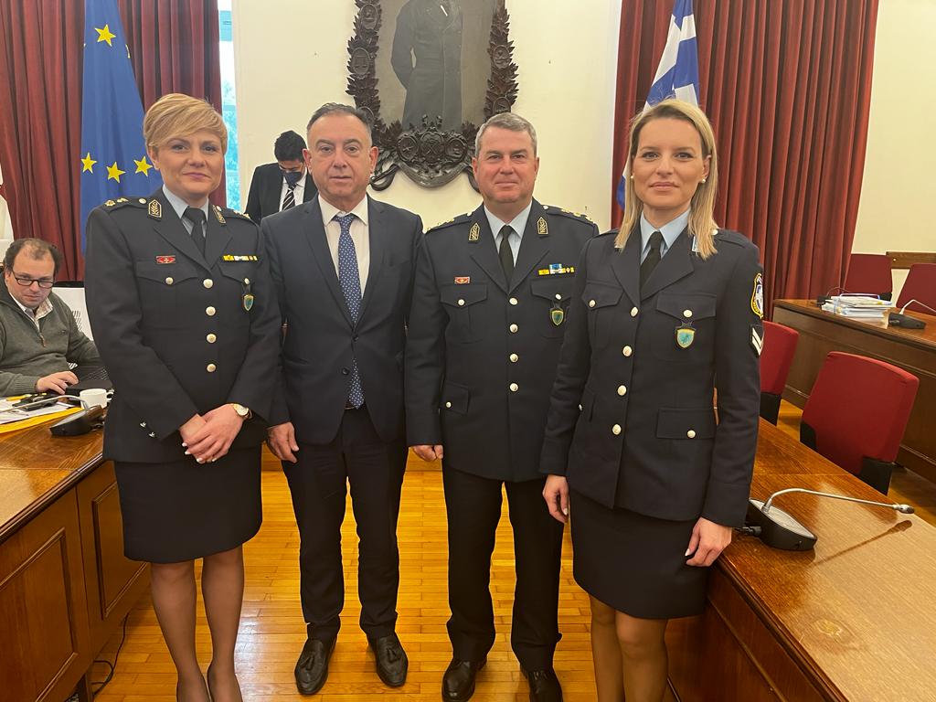 Ο Χρήστος Κέλλας με την Τροχαία Λάρισας στη Βουλή