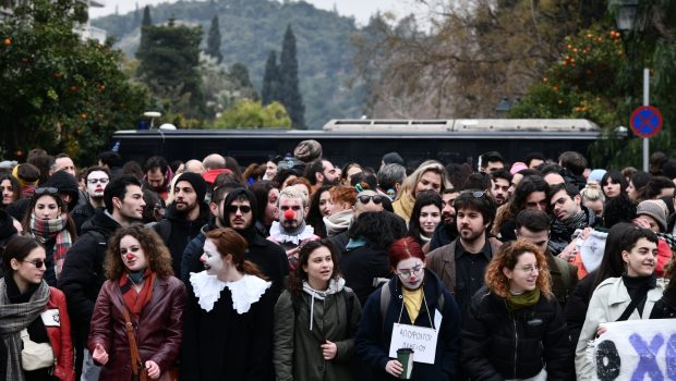 Απεργία: Σε νέα κινητοποίηση προχωρούν την Παρασκευή οι καλλιτέχνες της χώρας – Όσα ειπώθηκαν στη συνάντηση με τον πρωθυπουργό
