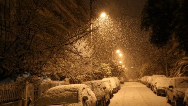 Ο καιρός με την Ν. Ζιακοπούλου: Χιόνια, παγετός και θυελλώδης βοριάς από την Κυριακή (video)