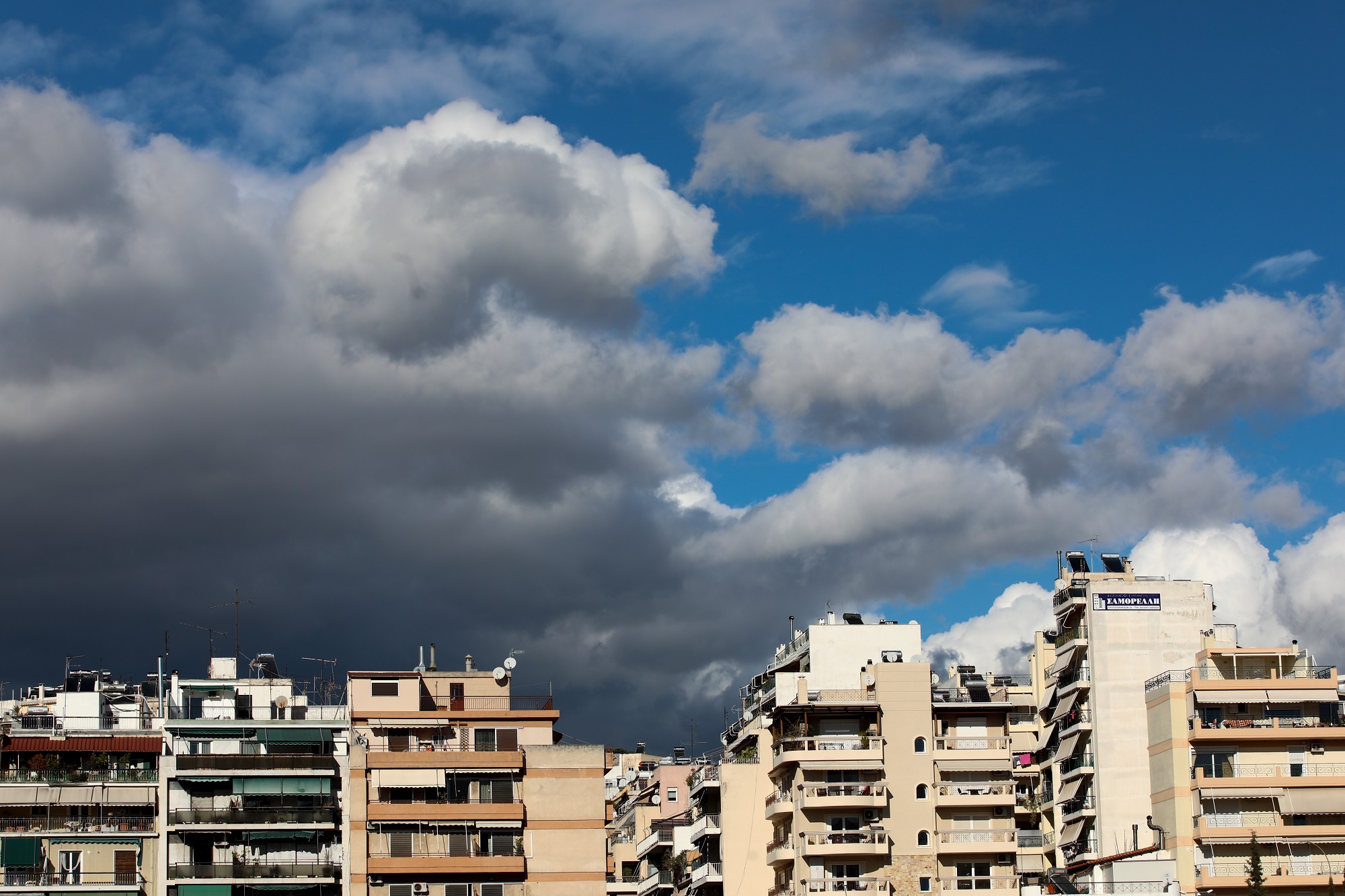 Eκτακτο δελτίο καιρού από την Περιφέρεια Θεσσαλίας: Έρχεται η κακοκαιρία «Μπάρμπαρα»