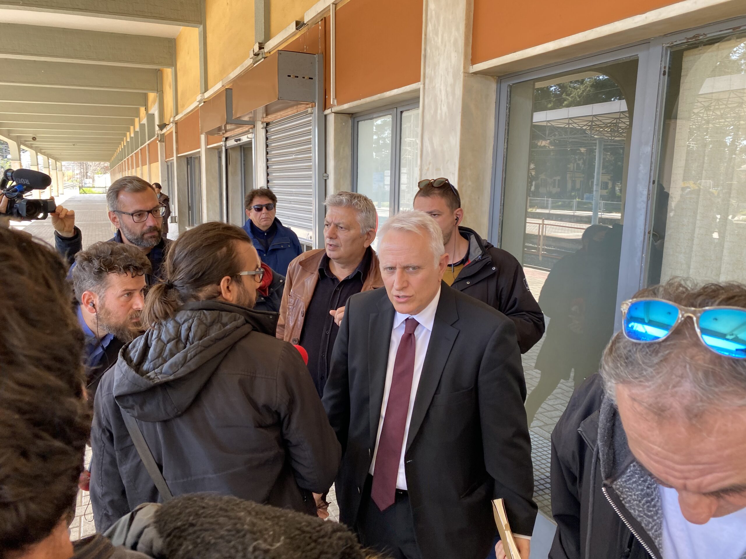Λάρισα: Ο Ραγκούσης θα ενημερωθεί για το δυστύχημα των τρένων στα Τέμπη