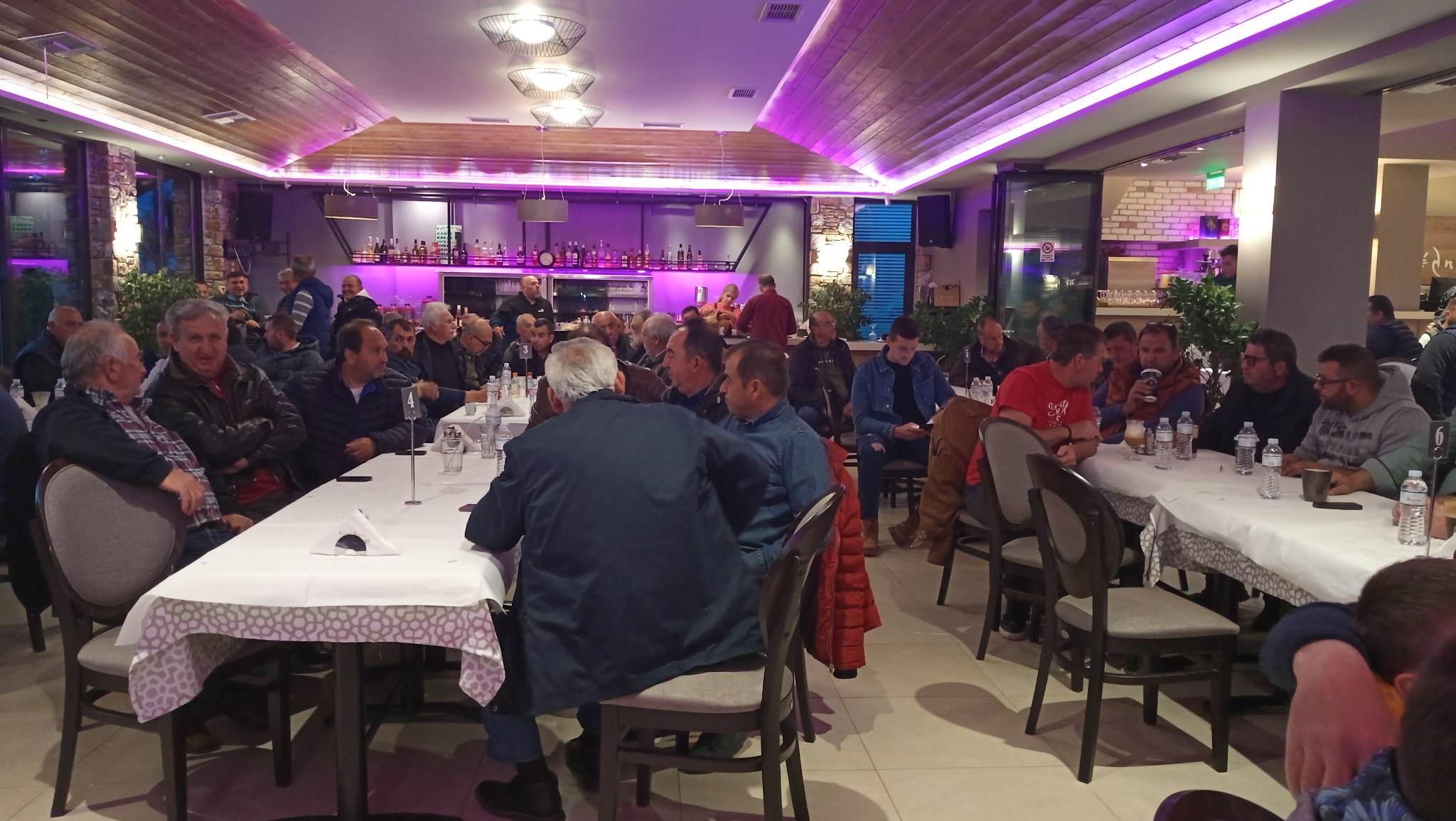 Μέτωπο διεκδίκησης αποζημιώσεων σε αμύγδαλα, κεράσια αγροτών δημάρχων, της Λάρισας (ΦΩΤΟ)