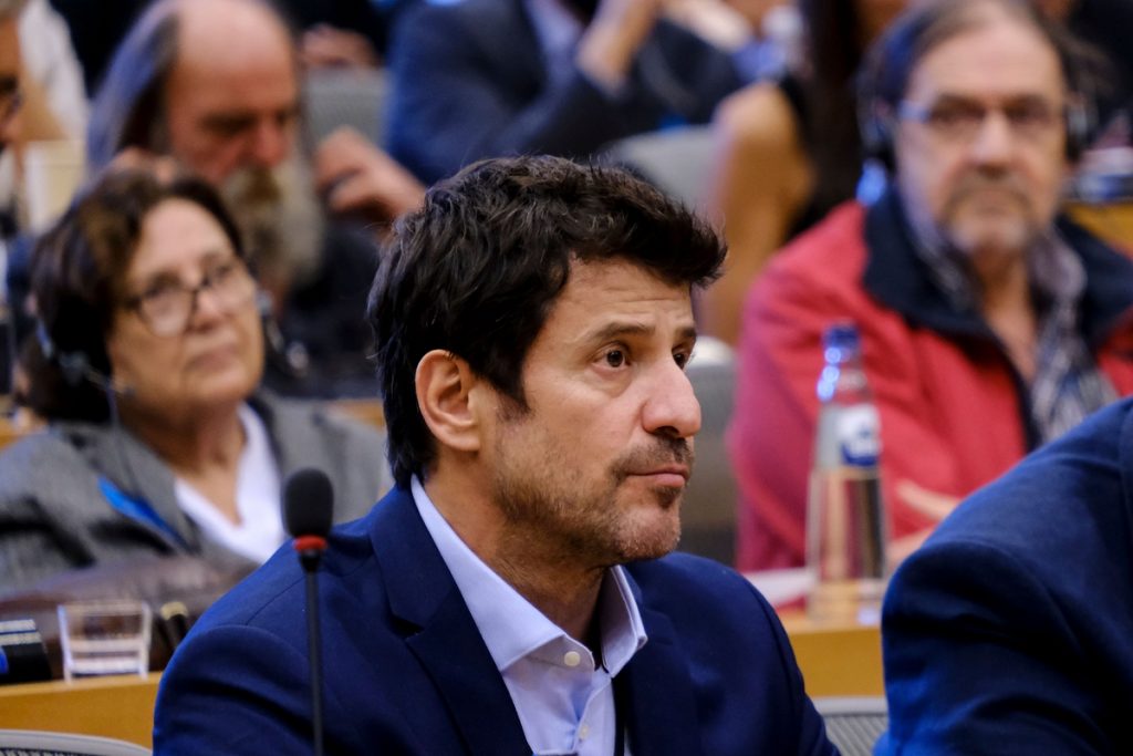 Αλέξης Γεωργούλης: Παράταξη του Δήμου Αγιάς ζητά να σταματήσουν οι σχέσεις με τον ευρωβουλευτή