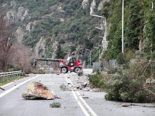 Εργα βραχοπροστασίας στην κοιλάδα των Τεμπών – Κλείνει στις 26 και 27 Απριλίου