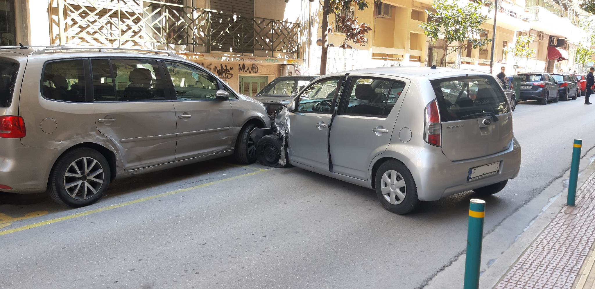 Τροχαίο με εμπλοκή 4 αυτοκίνητων στο κέντρο της Λάρισας (ΦΩΤΟ)