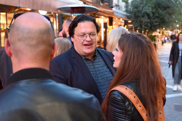 Εντυπωσιακή η ανταπόκριση των φίλων του Θωμά Παπαλιάγκα στο κάλεσμα για τη γιορτή του!